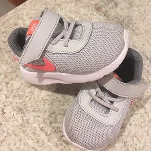 Toddler Nike Size 5